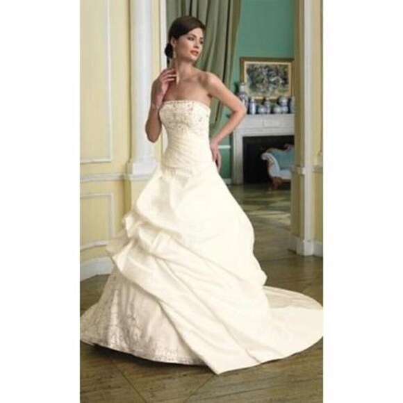 Sophia Tolli Wedding Gown Y2736 - Picture 1 of 7